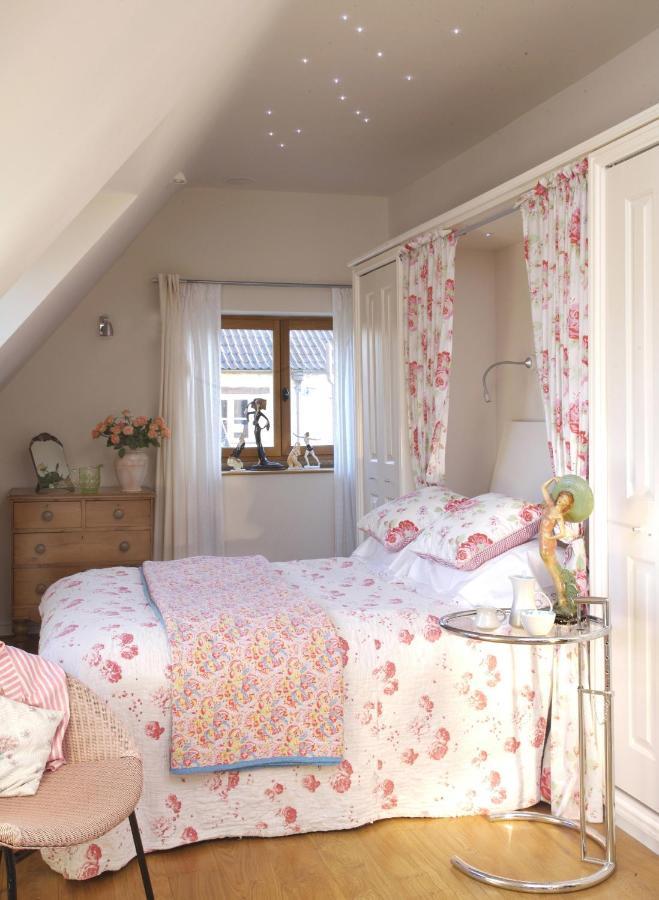 Fosse Farmhouse Holiday Cottages Chippenham  Eksteriør billede